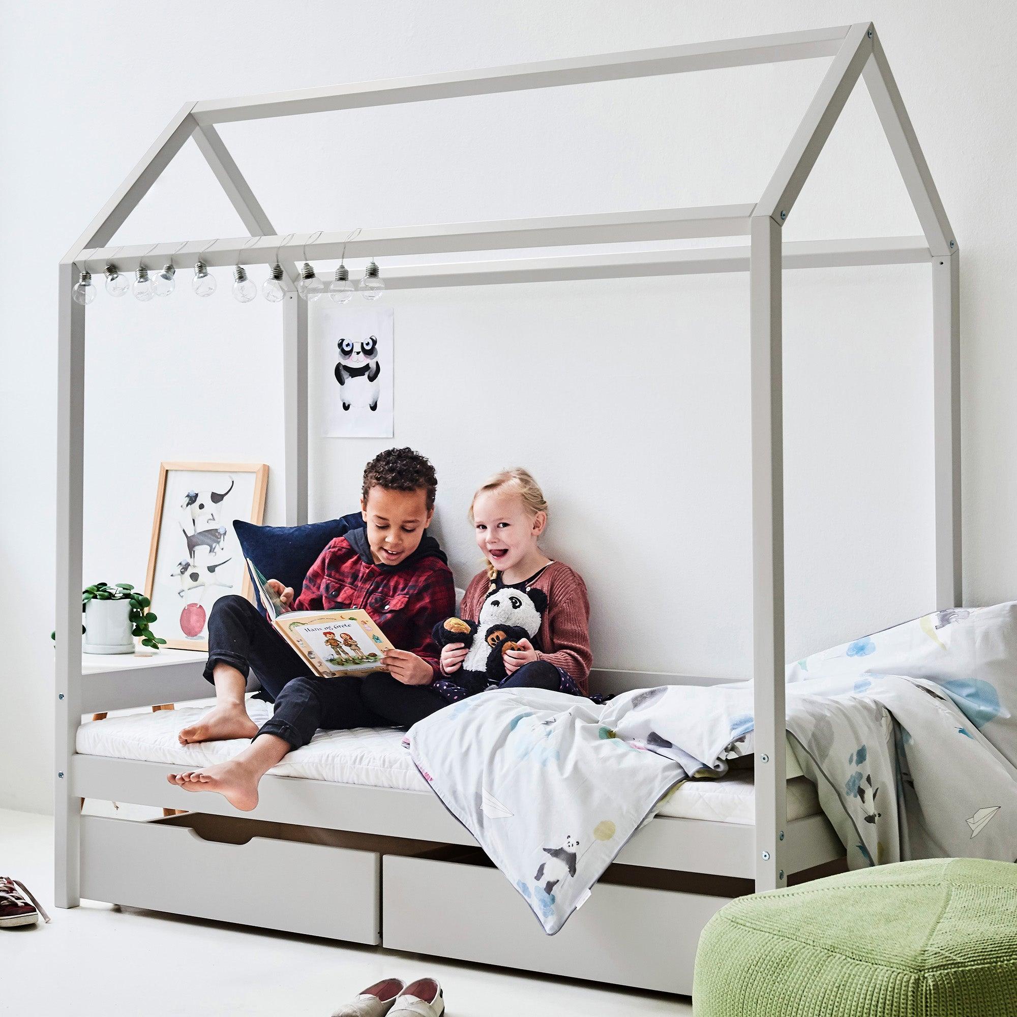 Hoppekids ECO Comfort Domečková postel