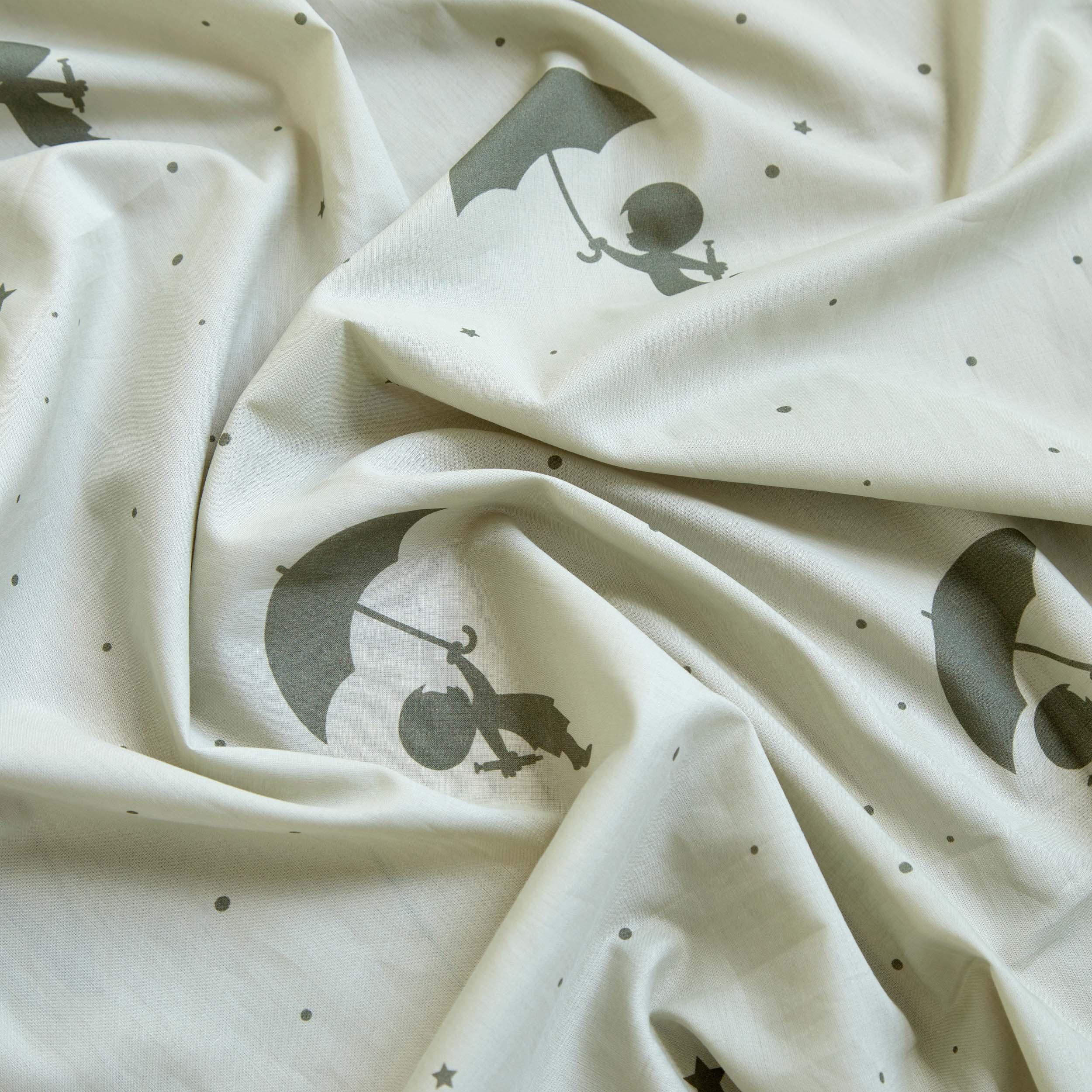 Hoppekids ECO Comfort Halbhochbett mit grünen Ole Lukoie Bettvorhängen