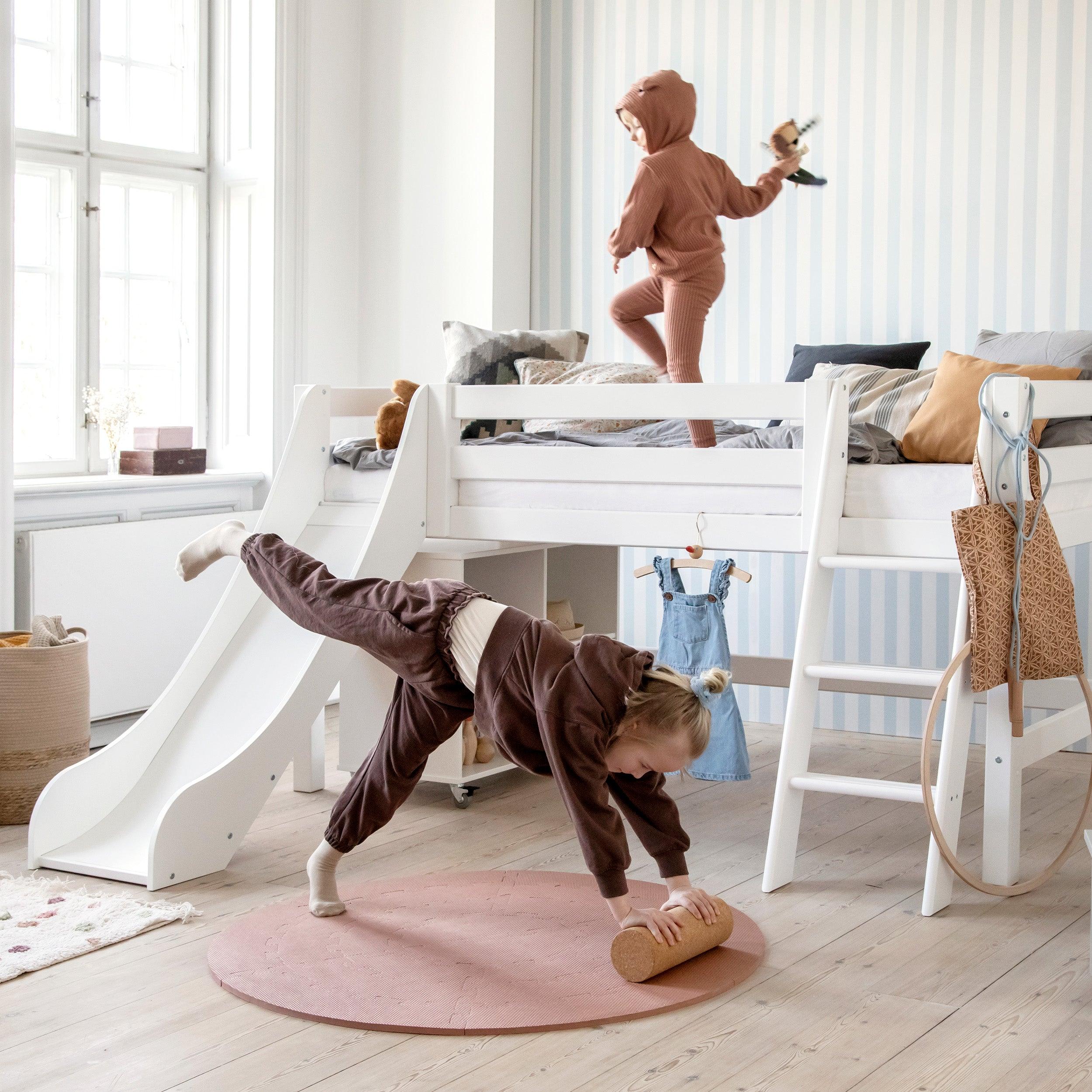 Hoppekids ECO Luxury Loftsäng med Rutschkana