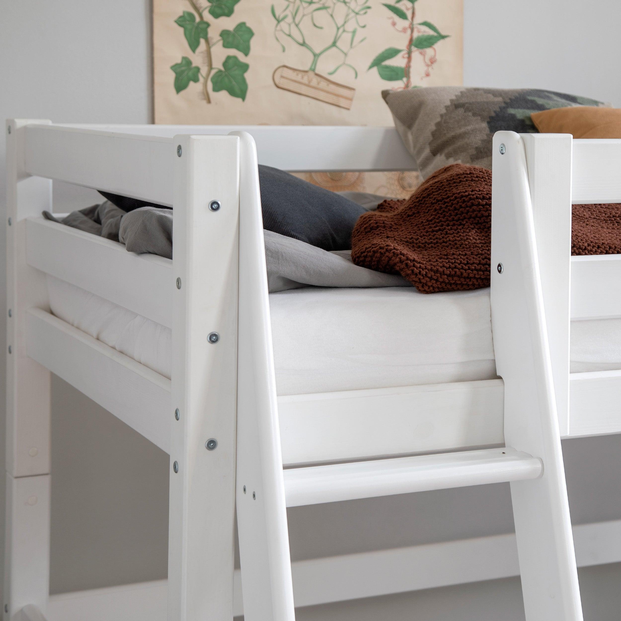 Hoppekids ECO Luxury Közepes magasságú ágy