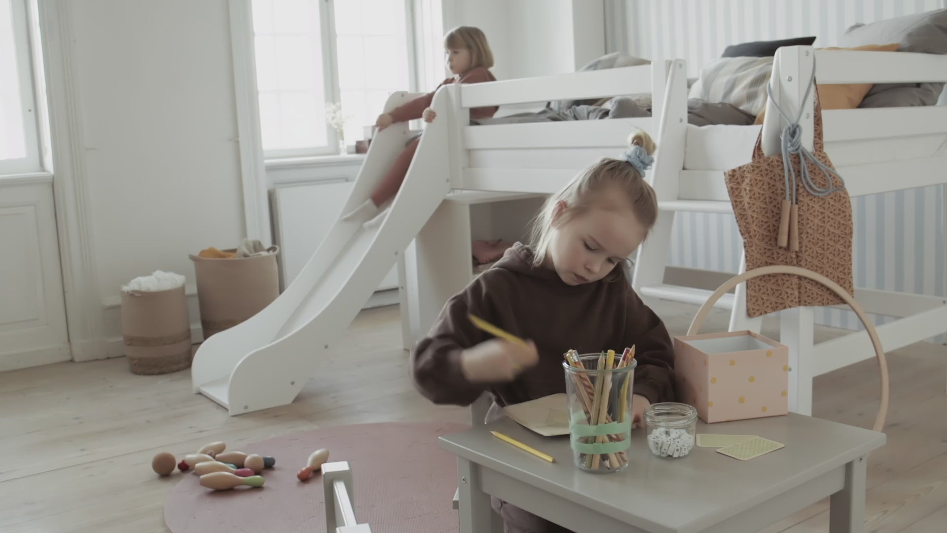 Hoppekids ECO Luxury Rutschebahn zu Halbhochbett - video