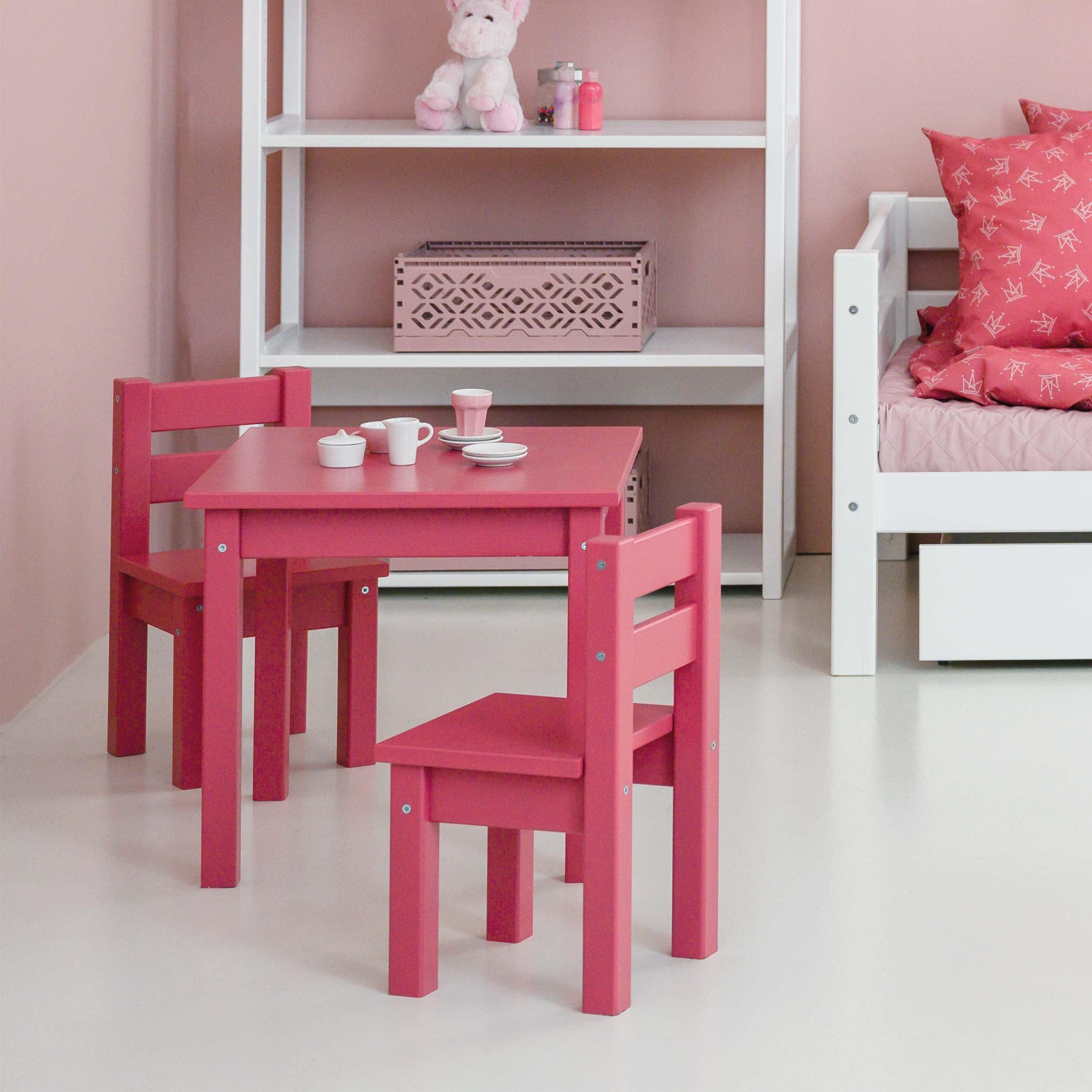 BUNDLE MADS Table and two chairs