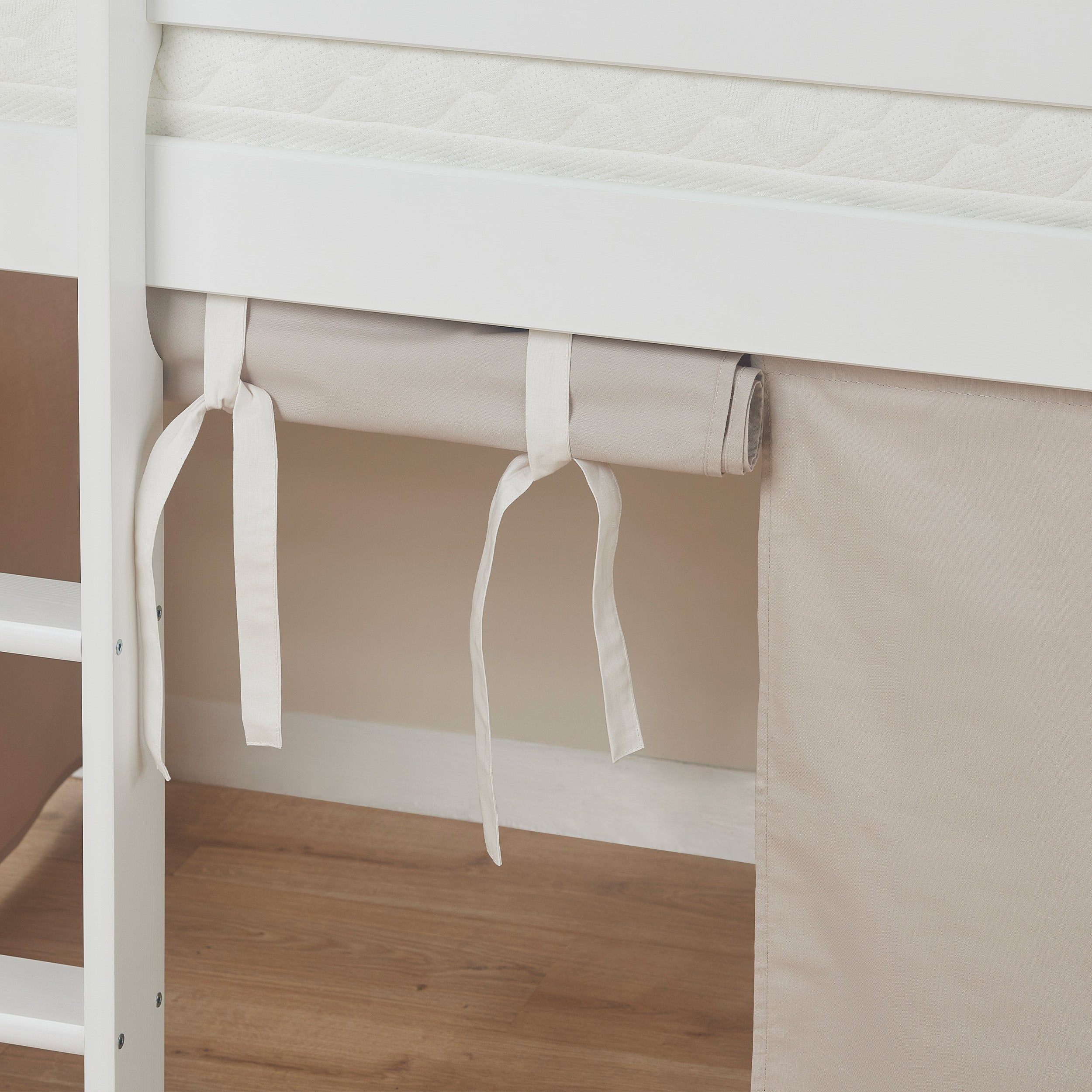 Hoppekids Silver Cloud, jednobarevný závěs pod postel