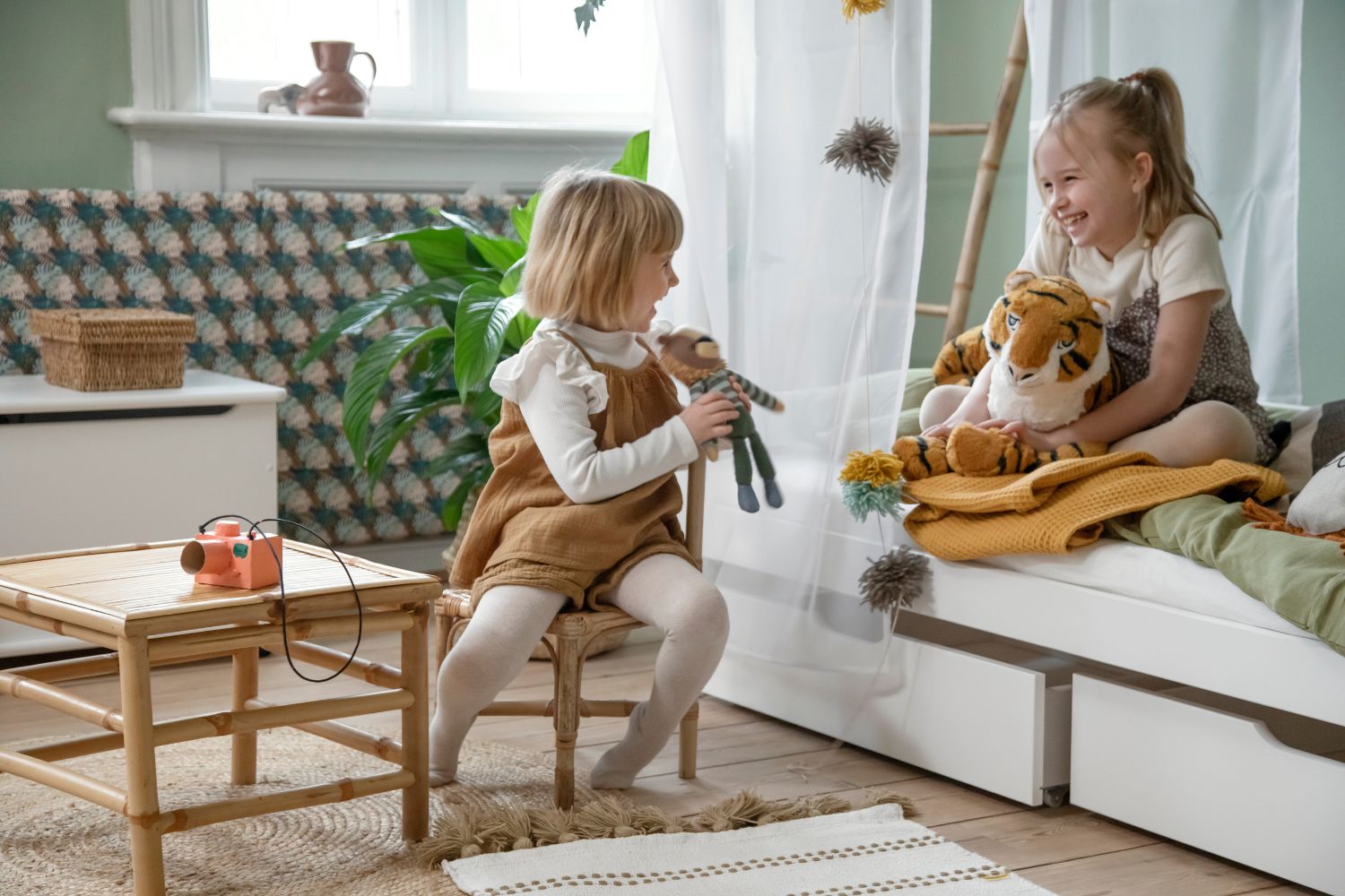 Kinderbetten und Möbel | ECO-zertifiziert mit kostenloser Lieferung
