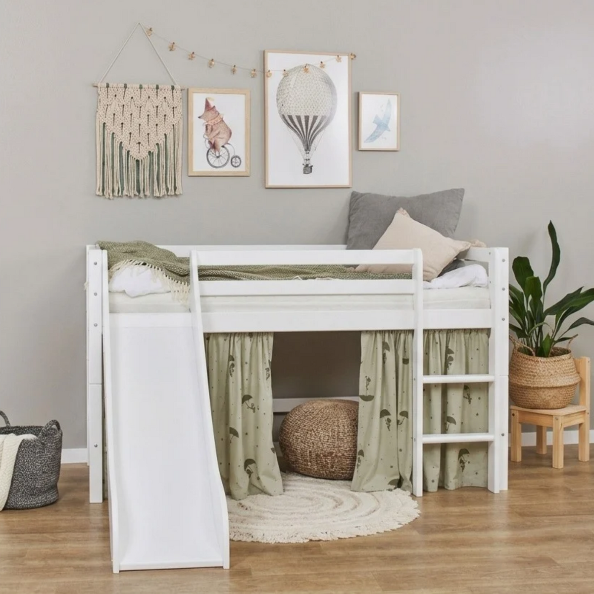 Hoppekids ECO Dream vyvýšená postel se skluzavkou