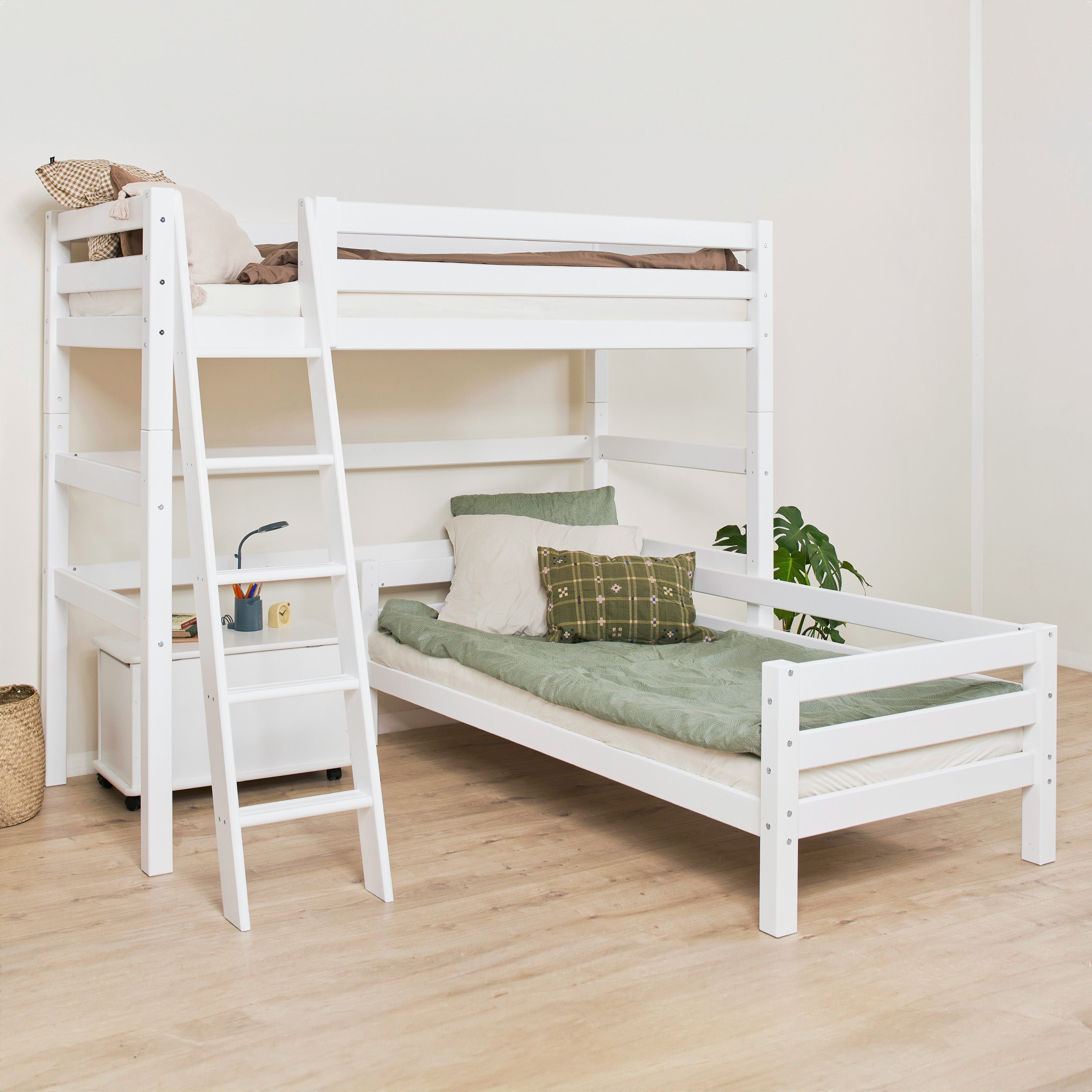 Hoppekids ECO Luxury Køyeseng Vinkelkombi