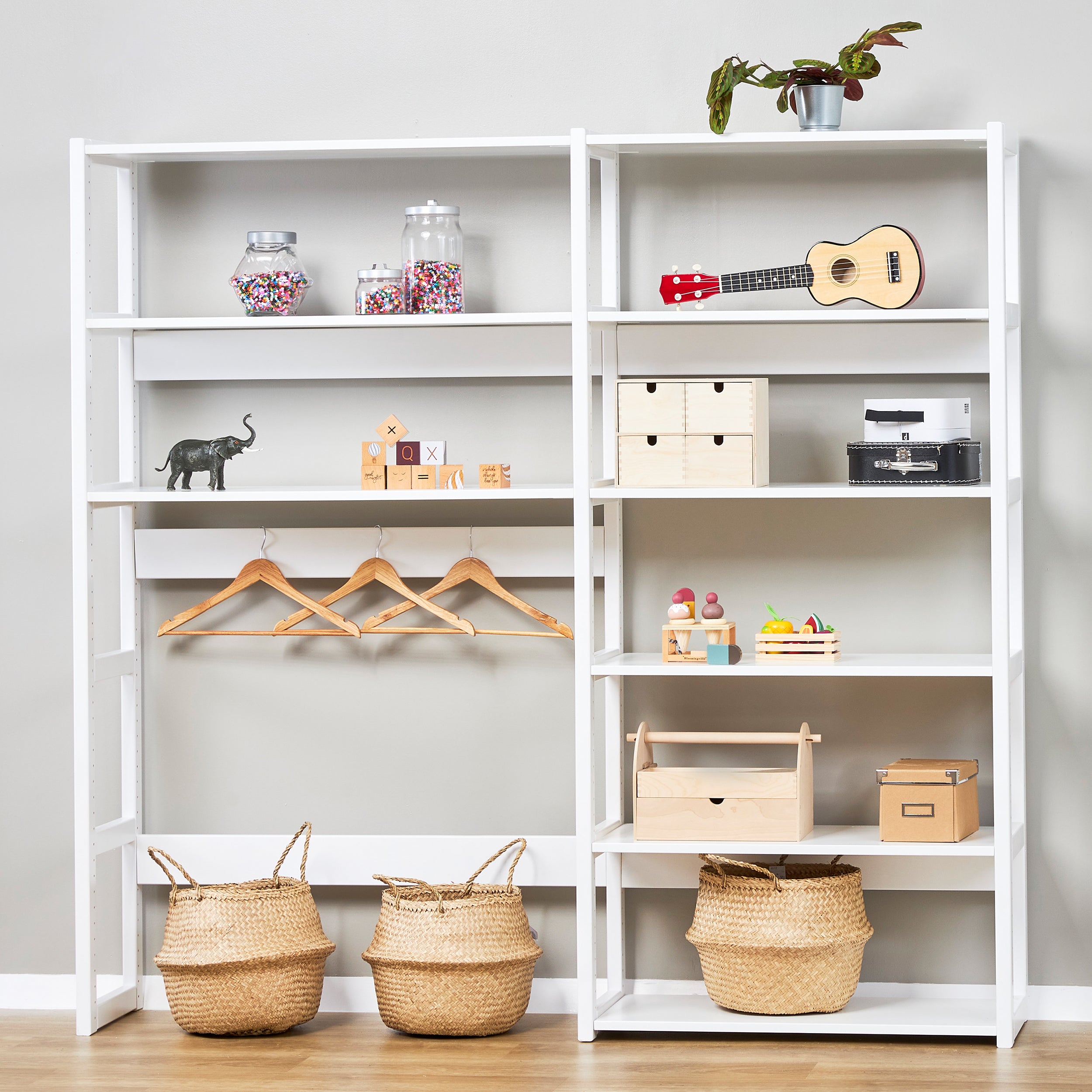 Hoppekids STOREY section with 8 shelves